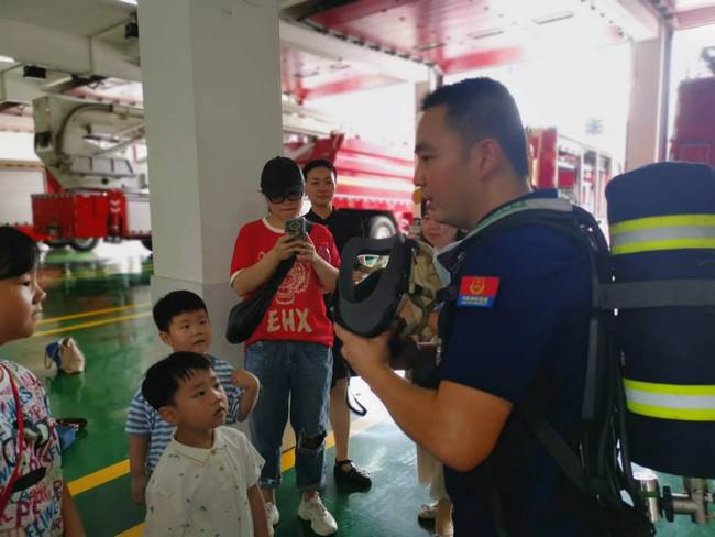 軍民魚水一家親、擁軍擁屬迎“八·一”(圖8)