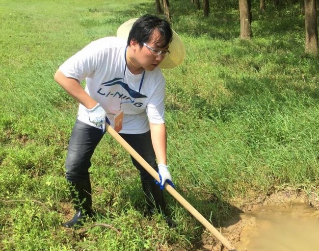 咬緊牙關(guān)，“白衣戰(zhàn)士”守住每寸圩堤(圖5)