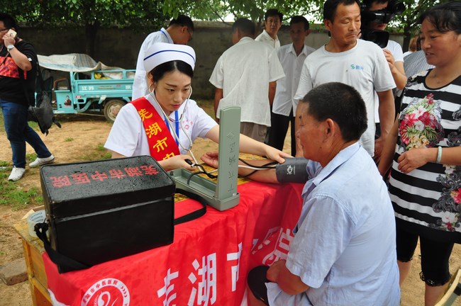 我院派出第六批抗洪搶險醫(yī)療服務(wù)分隊(圖3)