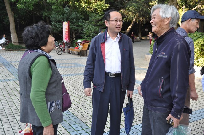 我院組織離退休職工開展重陽(yáng)節(jié)游園見面會(huì)(圖5)